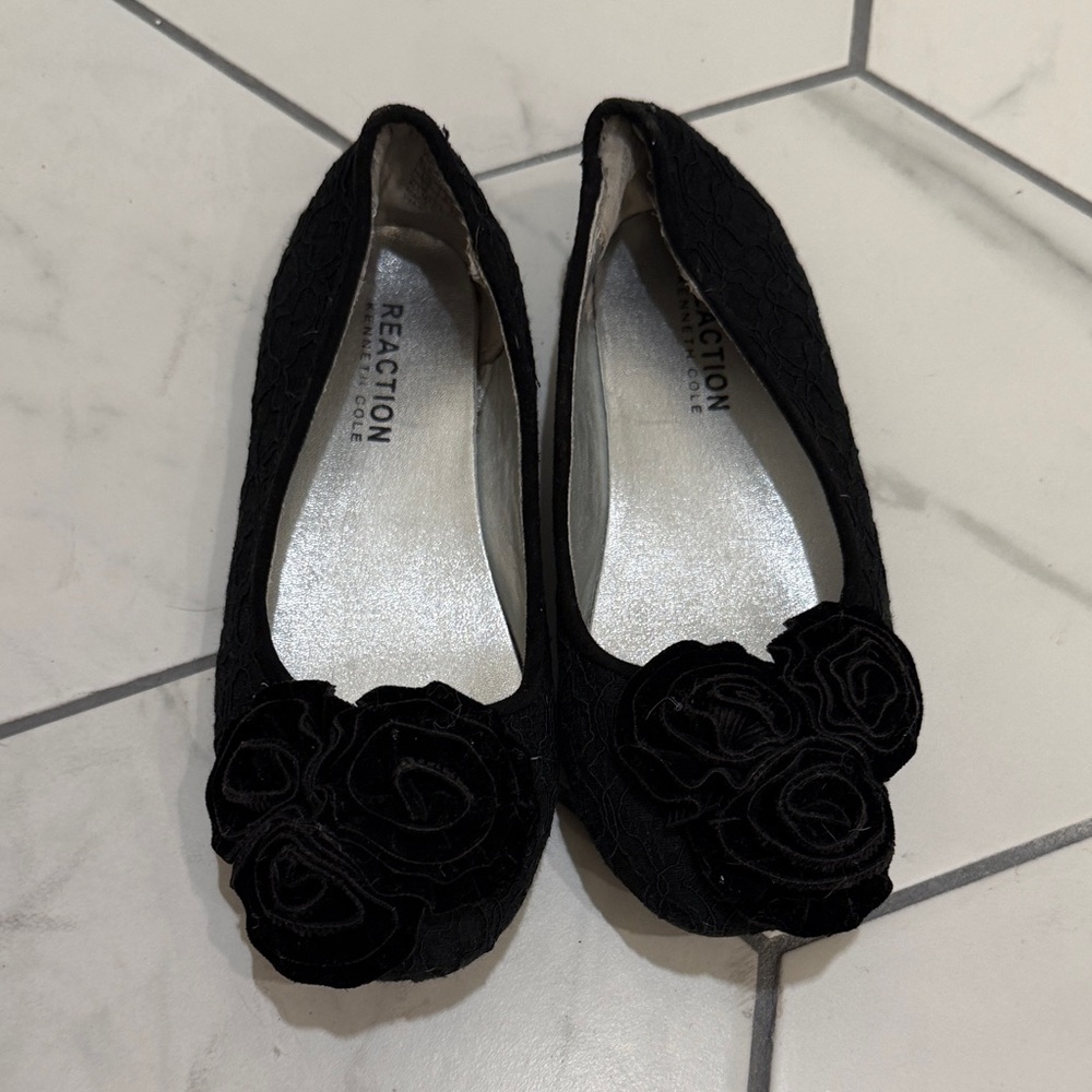 Girls ballet flats